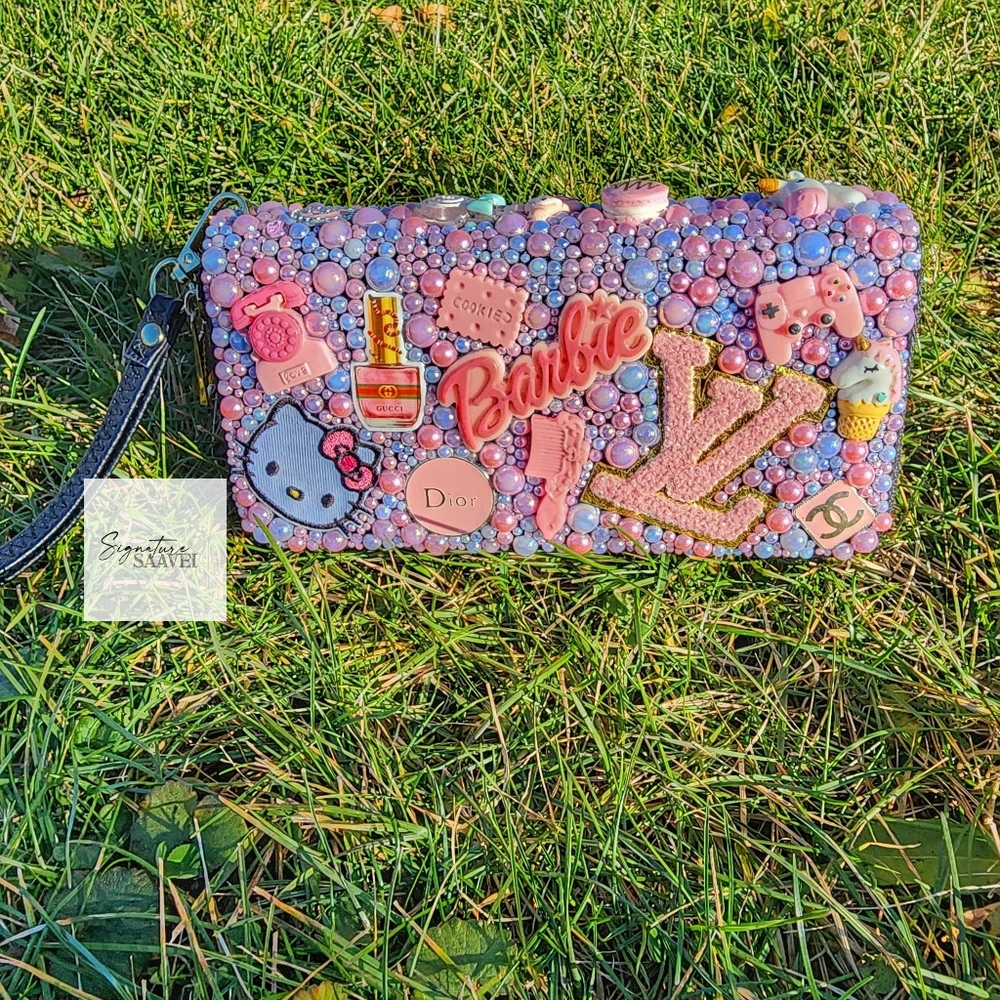 BRAND NEW Signature 'PiNk BARBIE' Wristlet